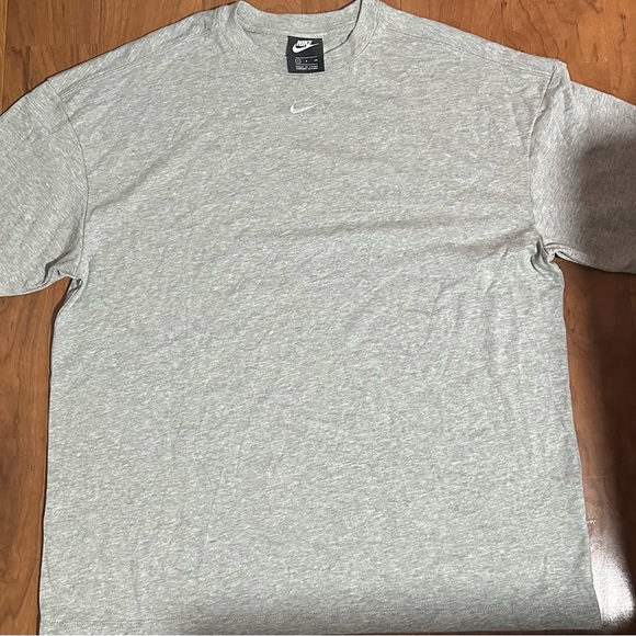 Nike Other - Nike Mens T Shirt‎ DC5426-063 size S